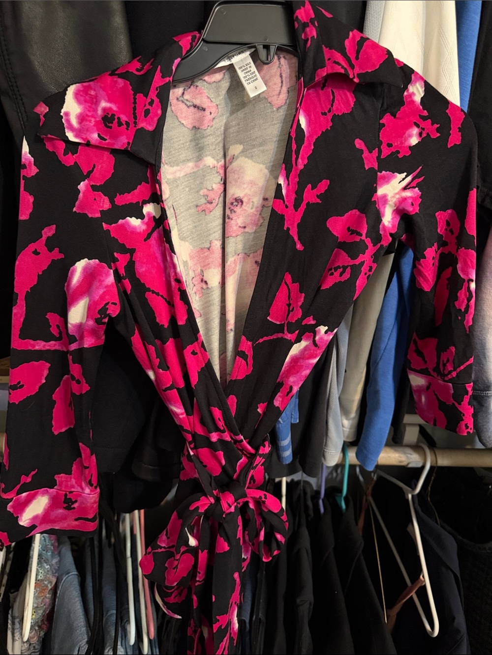 DIANE von Furstenberg floral wrap top size 2